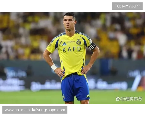 C罗首战评分垫底引争议，球迷：时间真赢不了，c罗比赛胜率